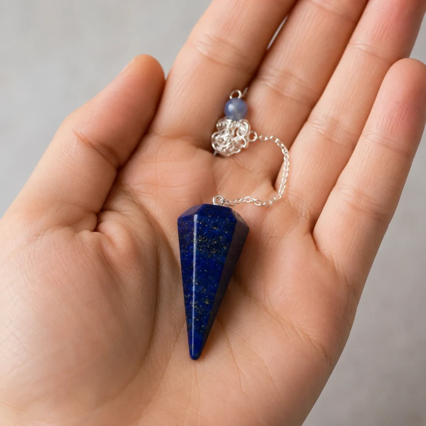 Pendule Lapis-lazuli, en situation